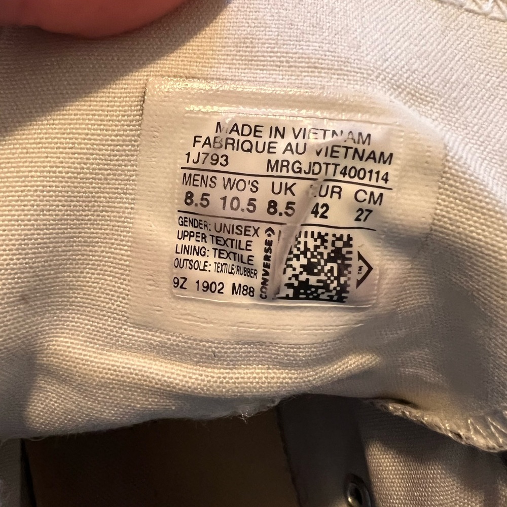 Converse High Tops - image 4